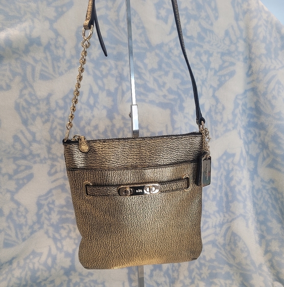 Coach SWAGGER Metallic Pebble Leather Swingpack Crossbody - Picture 2 of 15